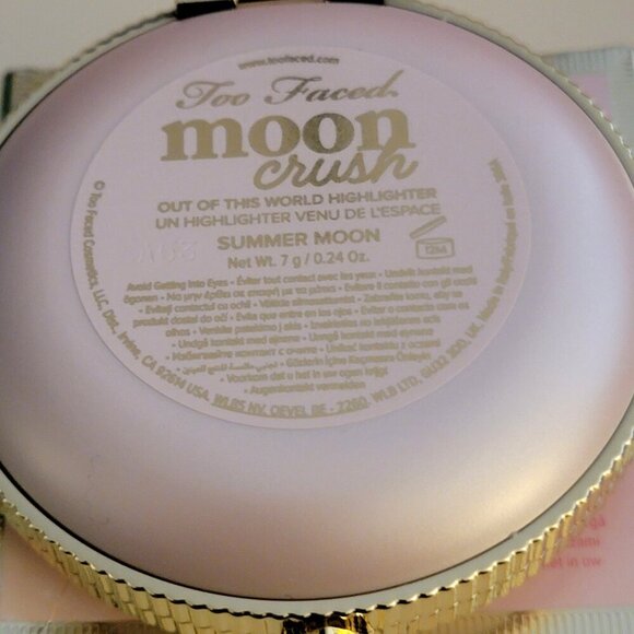 TOO FACED Moon Crush Out Of This World Highlighter Shade Summer Moon - Picture 7 of 16
